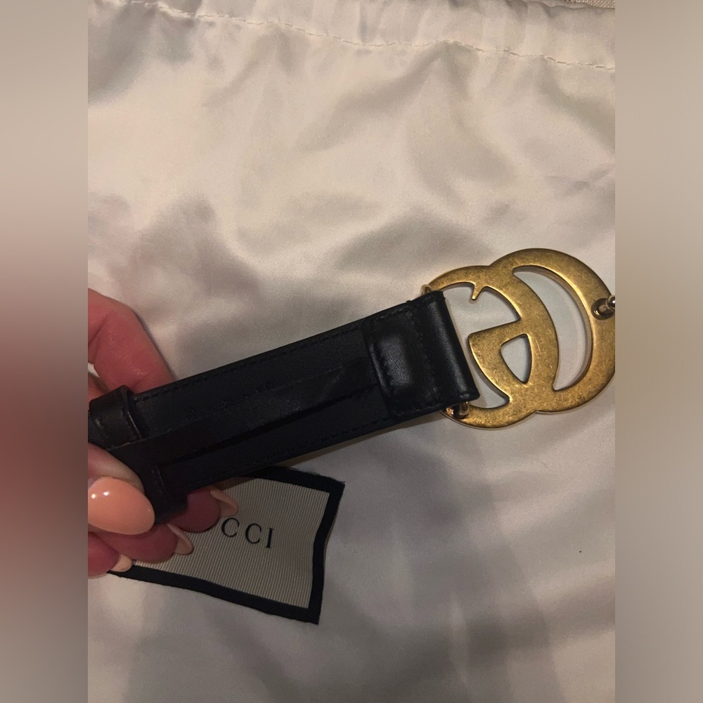 Authentic Gucci Gold Buckle Leather Black Belt - Picture 9 of 9
